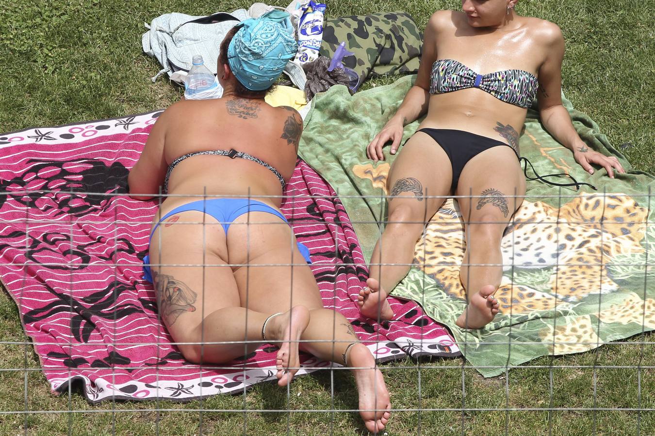 Miércoles, 13 de mayo. Una ola de calor sahariana eleva las temperaturas en España hasta los cuarenta grados. Fotografías: Agencias.