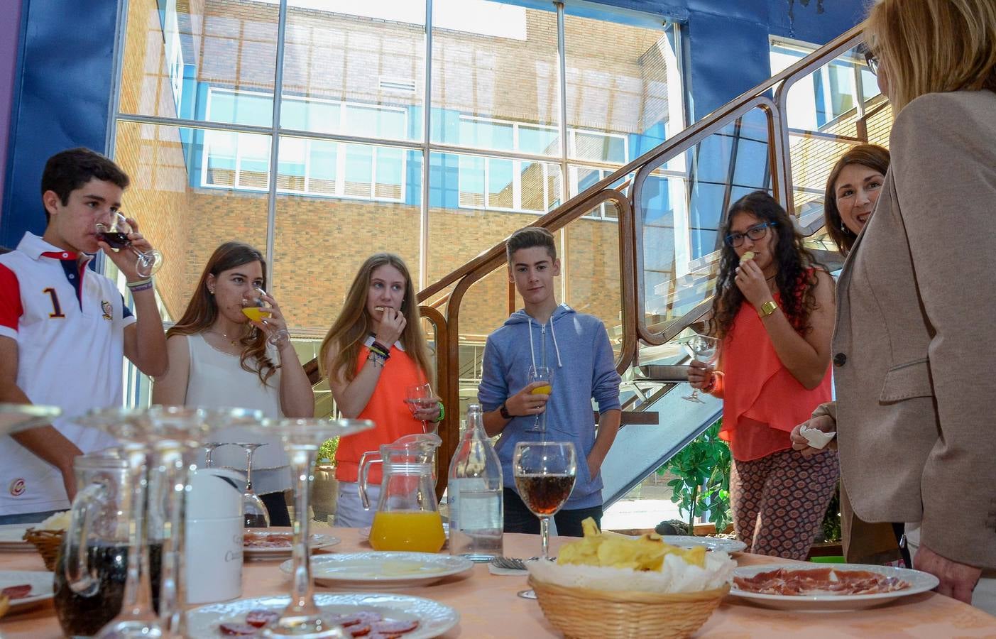 Viernes, 15 de mayo. Entrega de premios de la XII edición del Concurso Escolar de Periodismo en la sede del Diario HOY. Fotografías: Casimiro Moreno.