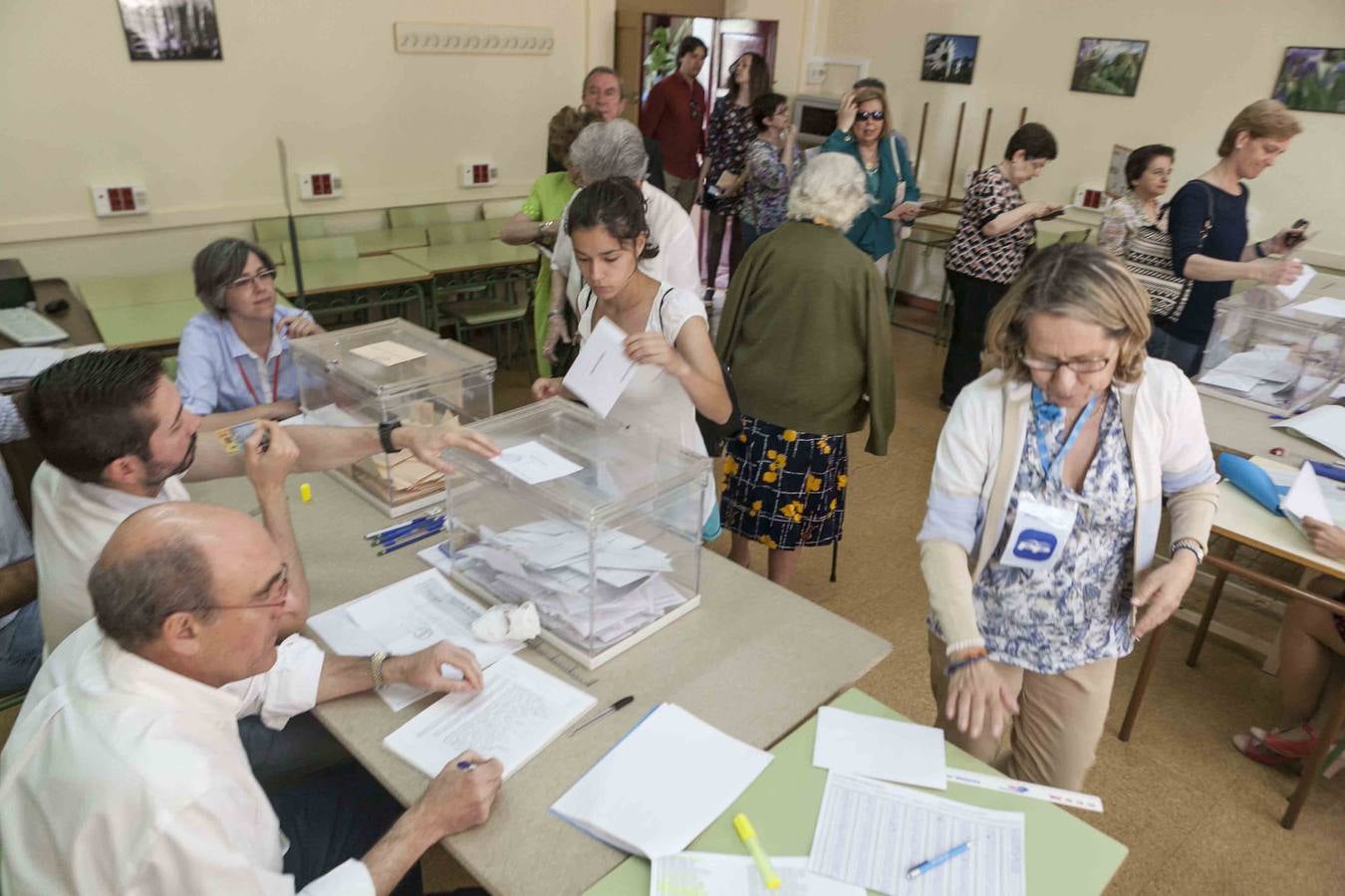 La jornada electoral en Cáceres, en imágenes