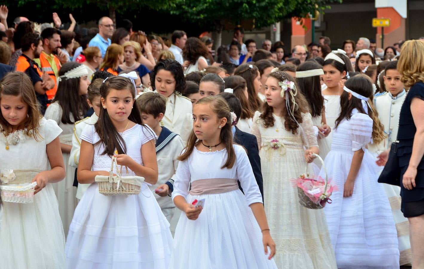 Domingo, 7 de junio. La tradicional procesión del Corpus recorrió las calles del centro de Badajoz. Fotografías: Casimiro Moreno.