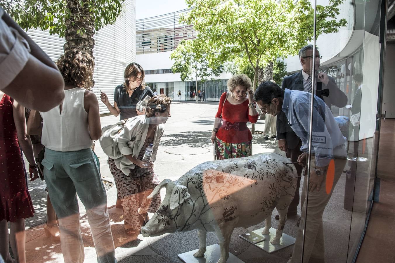 Viernes, 5 de junio. Inauguración de la exposición itinerante Iberian Pork Parade en la plaza de San Atón de Badajoz. Fotografías: Pakopí