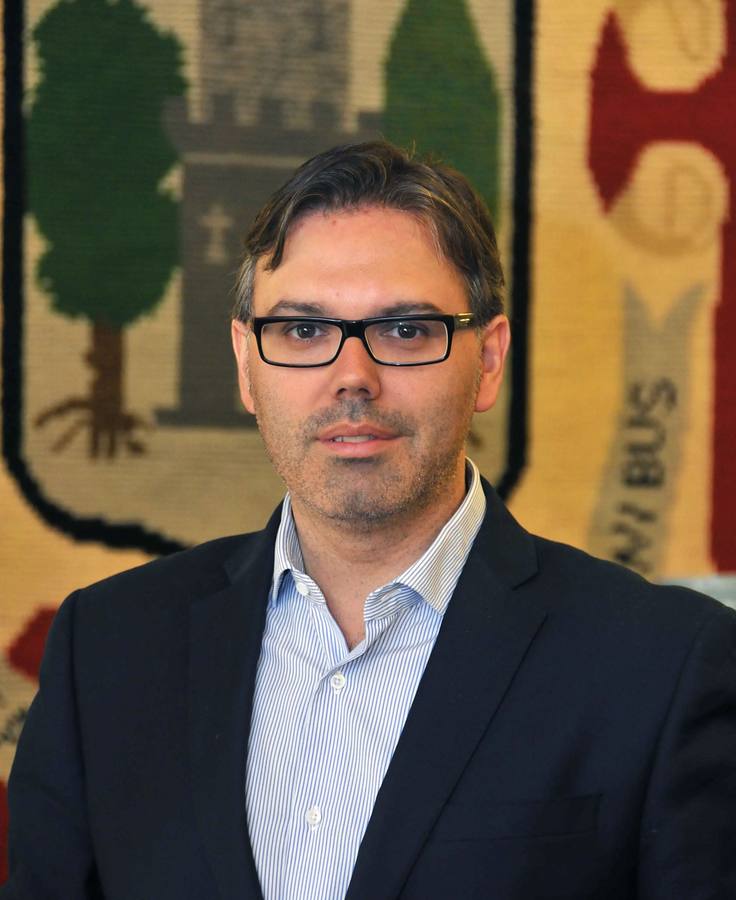 Fernando Pizarro. Alcalde. Asume personalmente las delegaciones de Educación y Patrimonio