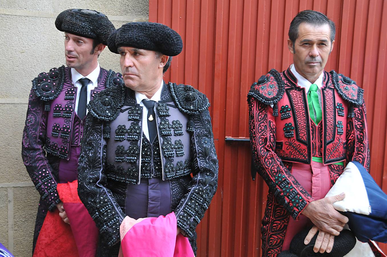 Chaparrón de orejas en Plasencia en una tarde de rejones pasada por agua