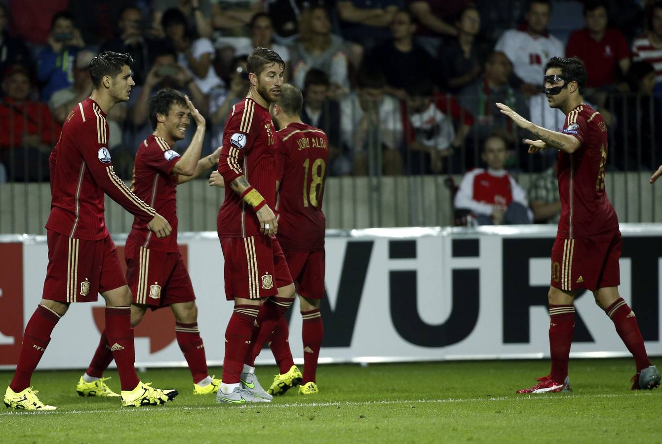 Domingo, 14 de junio: la Selección española de fútbol vence por un tanto a cero a Bielorrusia en un encuentro clasificatorio para la Eurocopa 2016. Fotografía Efe