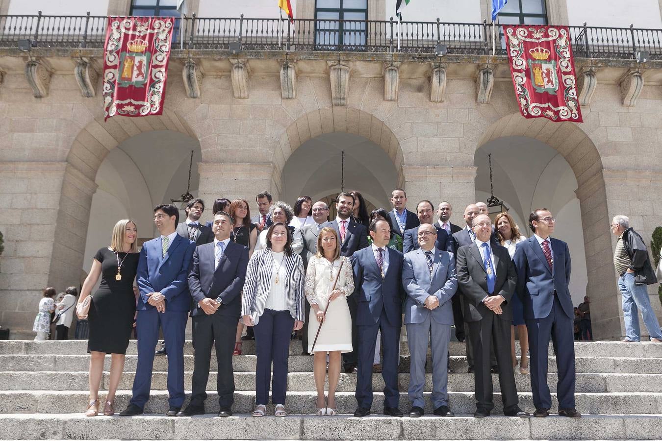 Sábado, 13 de junio: Acto de toma de posesión de la alcaldía de Cáceres en donde, Elena Nevado, repite alcaldía de la ciudad