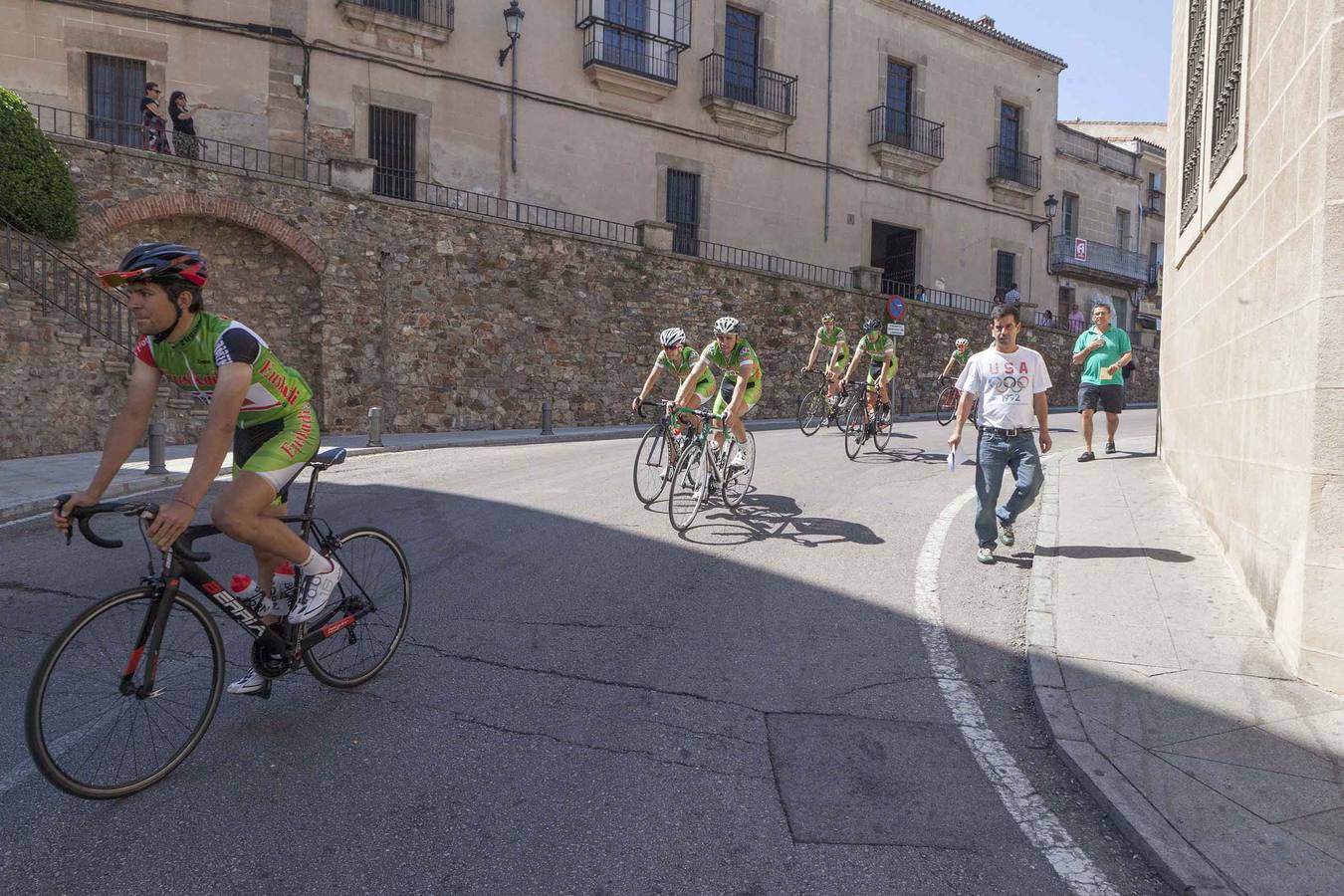 Problemas circulatorios en Cáceres por el campeonato ciclista