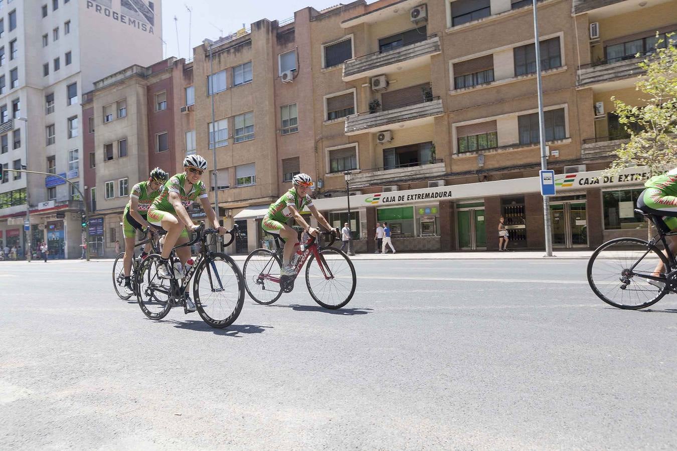 Problemas circulatorios en Cáceres por el campeonato ciclista
