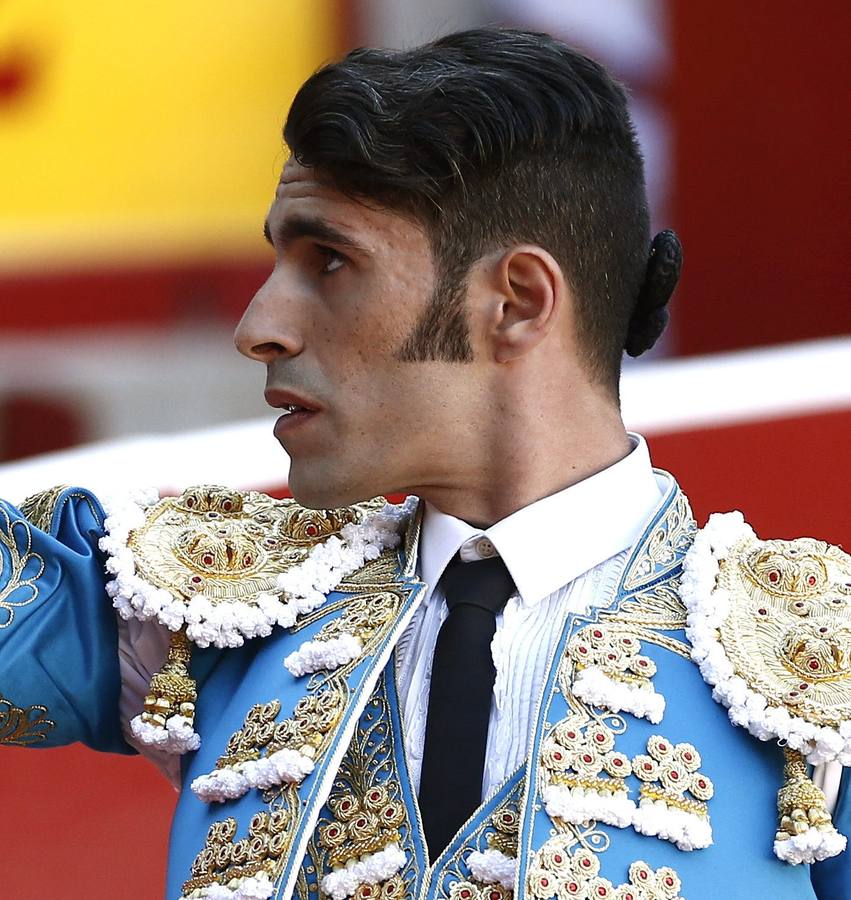 Talavante, silenciado por el lote que le tocó en Pamplona