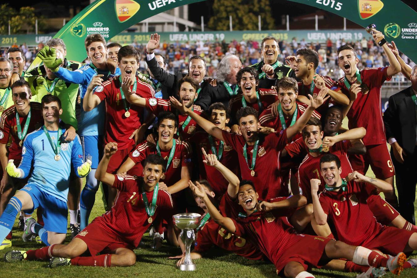 Domingo, 19 de julio: La Selección españaola de fútbol sub-19, se proclamó, por séptima vez, campeona de Europa tras vencer a rusia por dos tantos a cero. Fotografía: Agencia  AFP