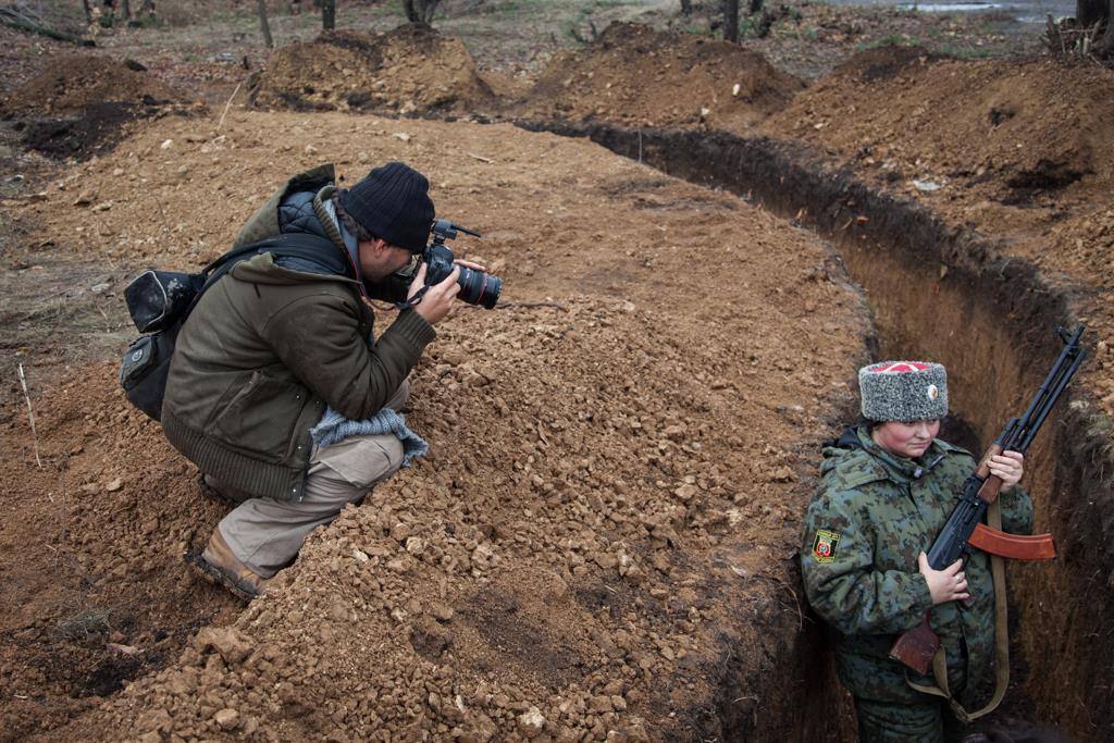 Martes, 21 de julio: El extremeño Ángel Sastre, de 35 años, especializado en conflictos bélicos, fue secuestrado en Siria, junto a otros dos periodistas españoles donde trabajaban como reporteros de investigación freelance. Los otros dos secuestrados fueron Antonio Pampliega y José Manuel López. Fotografía: HOY