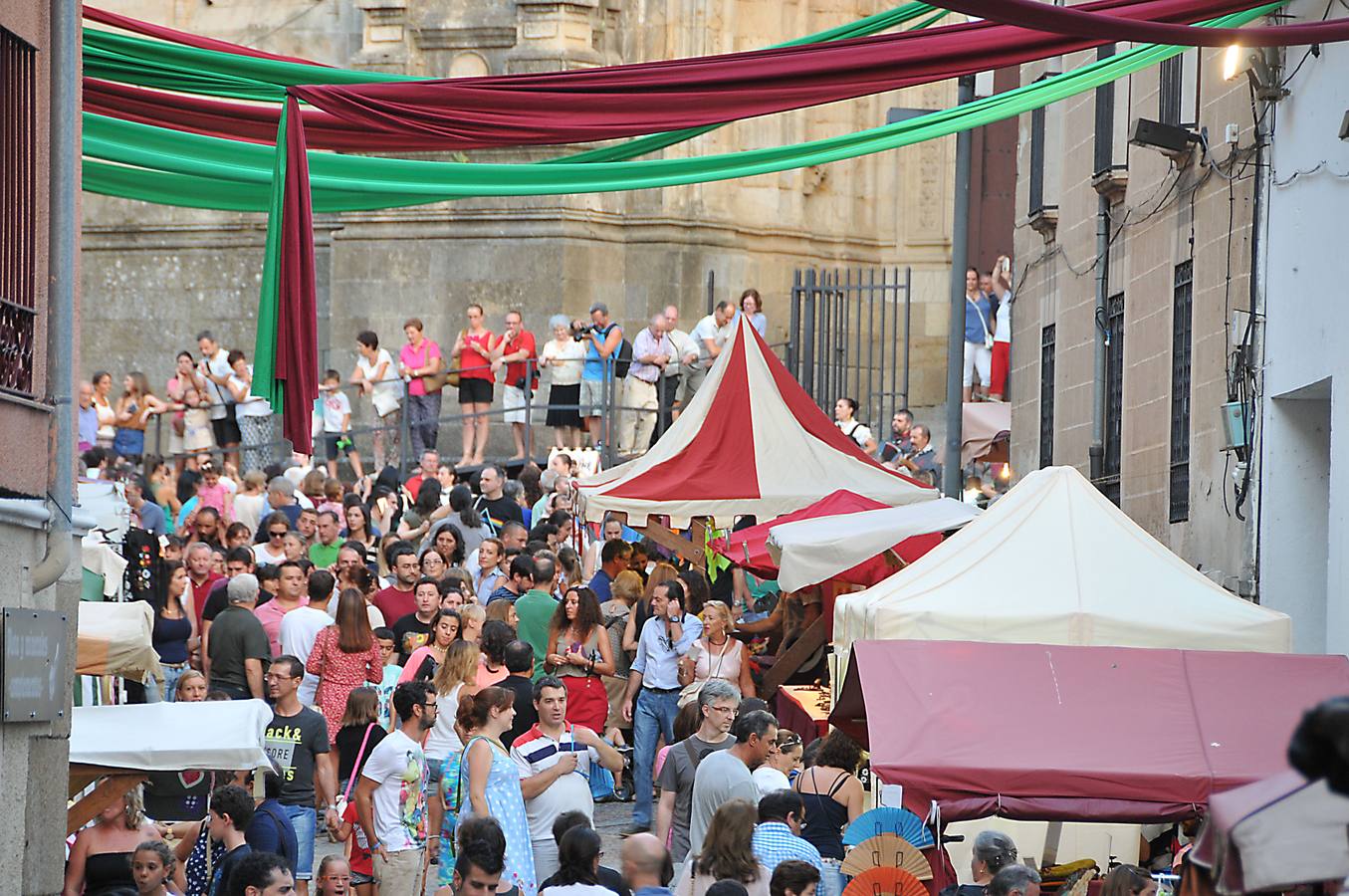 Ambiente en el mercado del Martes Mayor