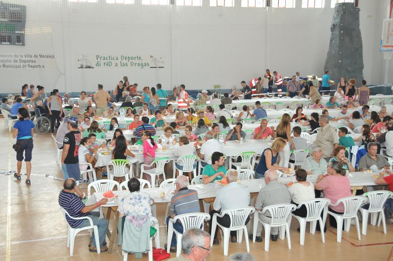 Moraleja se vuelca con las personas desalojadas por el fuego