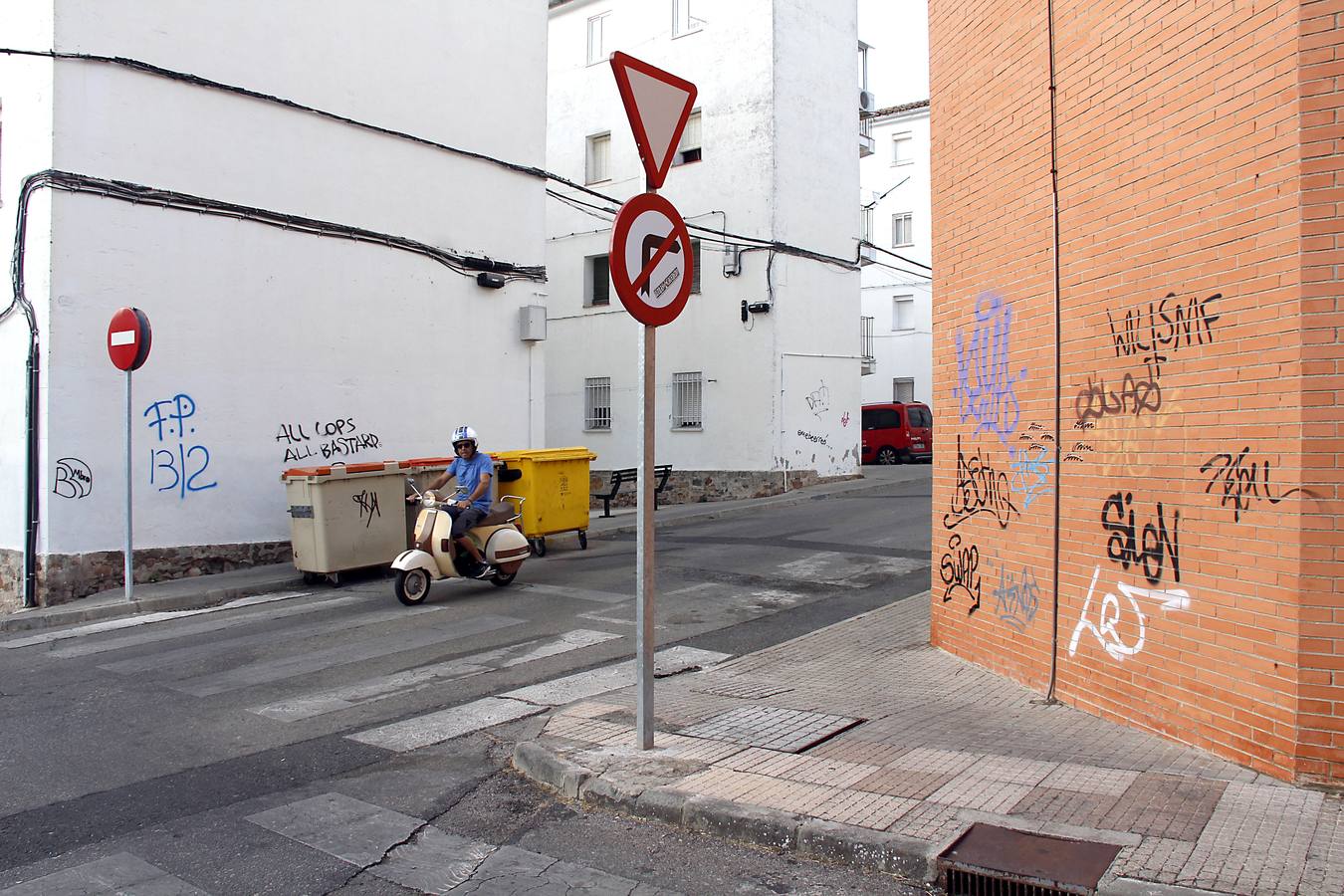 La Plaza de Italia, objeto de una oleada de pintadas