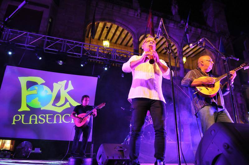 La segunda jornada del festival Folk de Plasencia, en imágenes