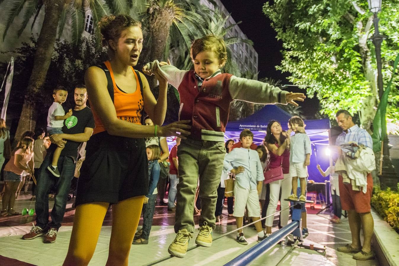 Sábado, 5 de septiembre: La Noche en Blanco, con 120.000 visitantes, según el Ayuntamiento, superó su afluencia del año anterior. Fotografía JV Arnelas