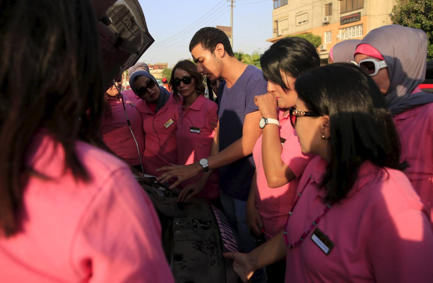 Los taxis rosas de El Cario