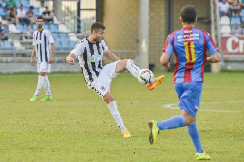 Empate sin goles entre el Badajoz y el Extremadura