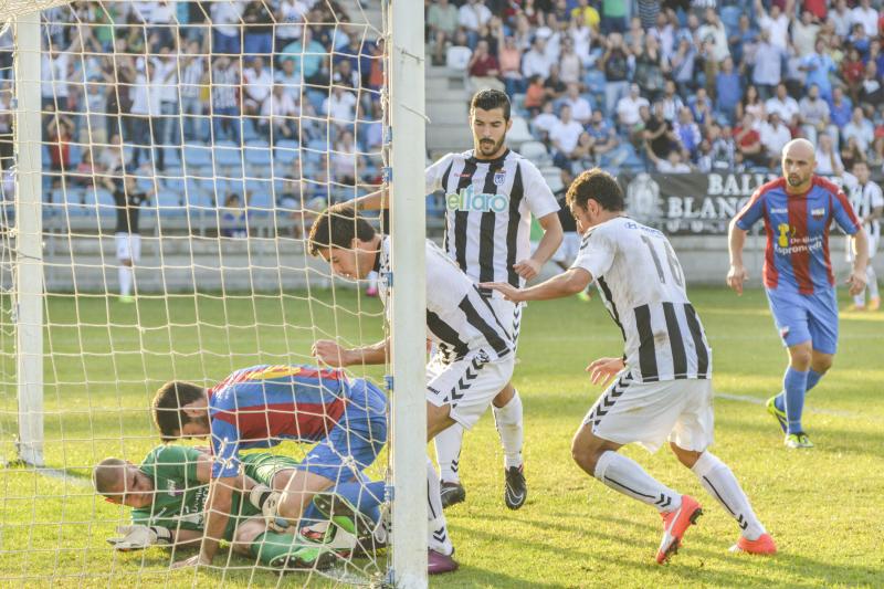 Empate sin goles entre el Badajoz y el Extremadura