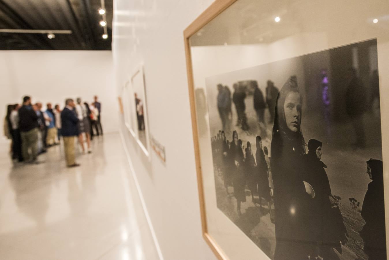 Jueves, 15 de octubre: El MEIAC acoge hasta el 17 de enero la exposición 'El mundo fluye', con el objetivo de divulgar las obras de artistas con alguna discapacidad. Fotografías: José Vicente Arnelas