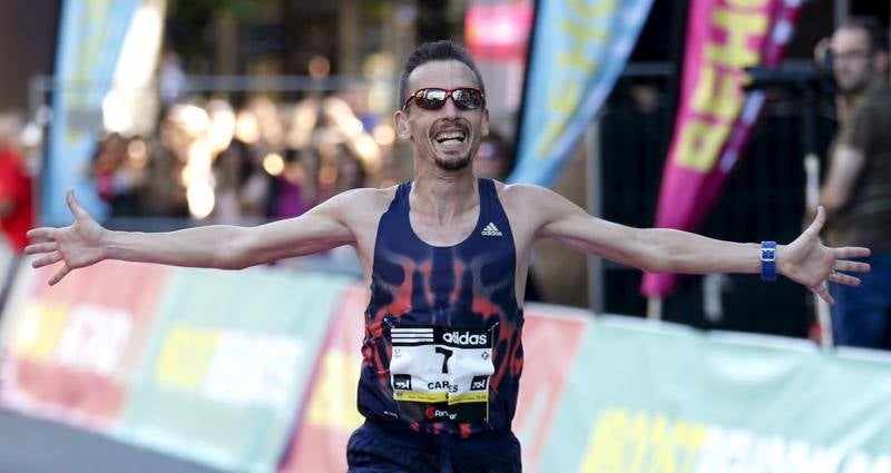 Las imágenes de la dura medio maratón Behobia-San Sebastián