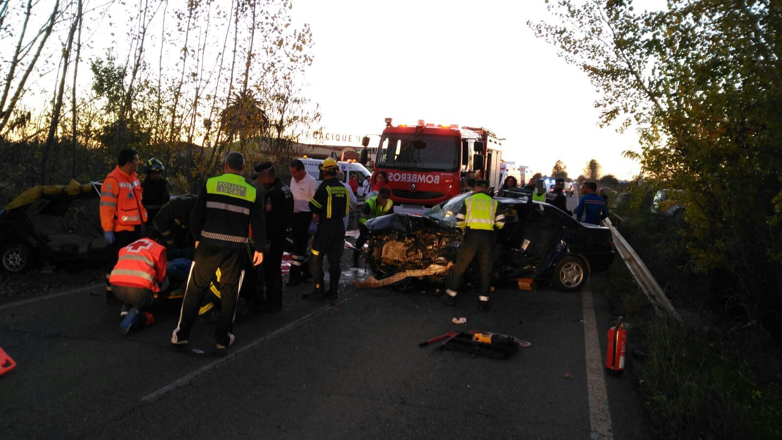 Dos heridos graves en un accidente entre Montijo y Torremayor