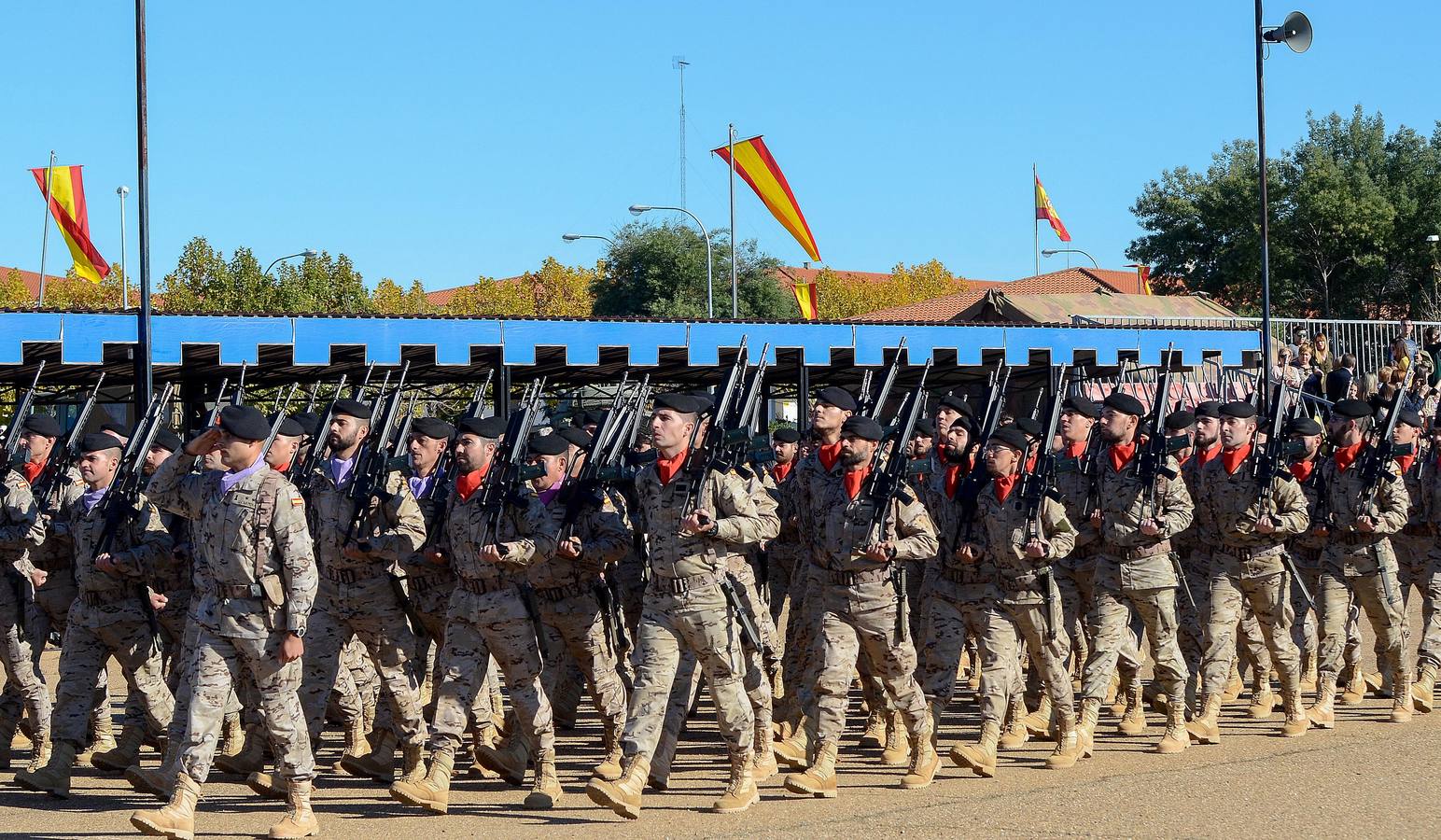 Acto de despedida de los 231 militares que viajarán a Irak