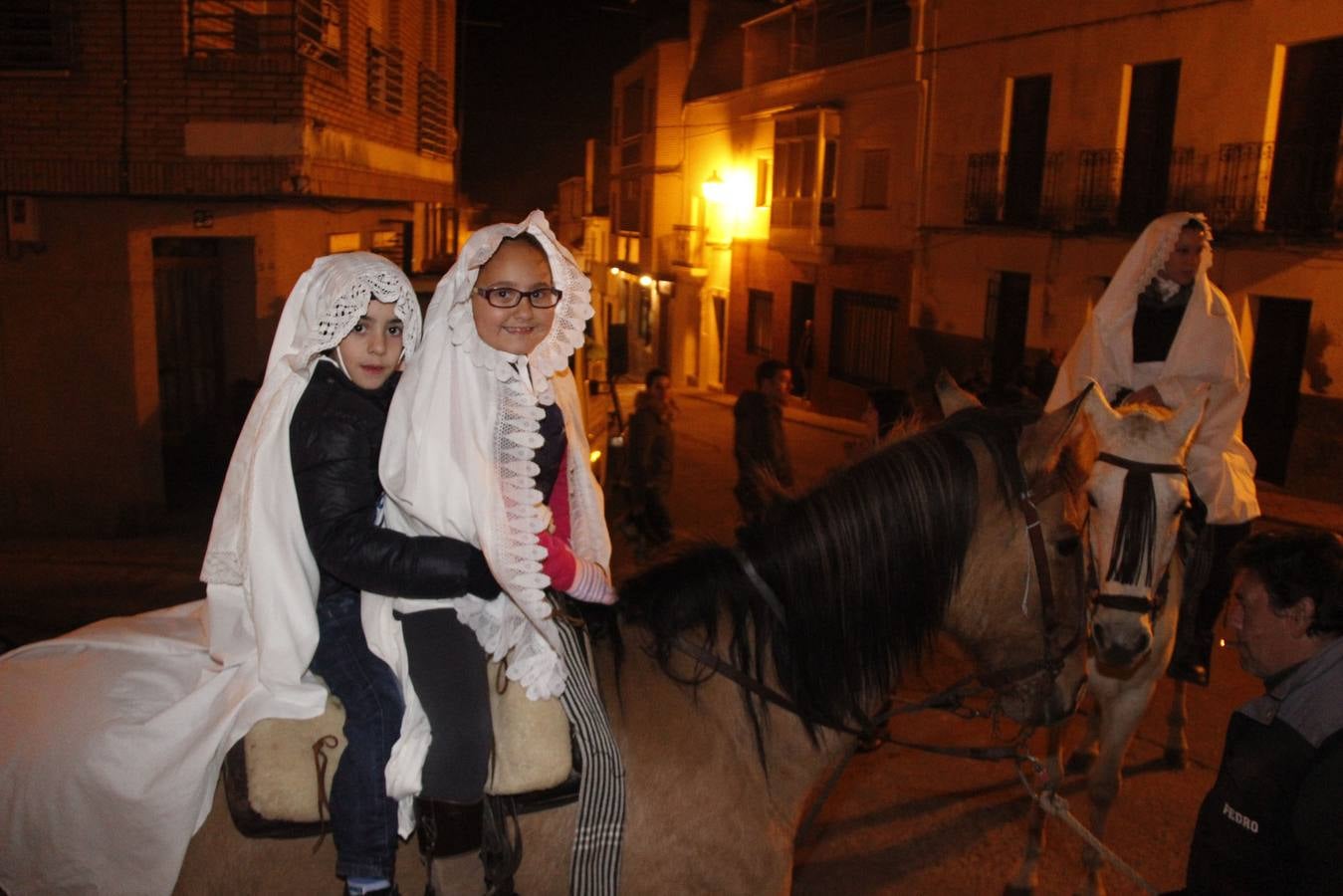 Torrejoncillo celebra su encamisá