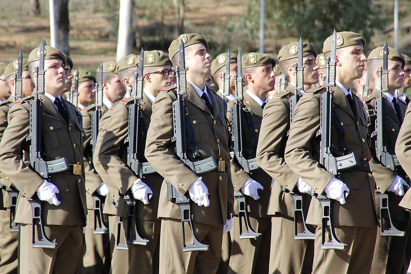 599 jóvenes soldados juran bandera en Cáceres