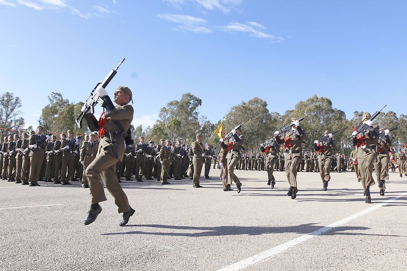 599 jóvenes soldados juran bandera en Cáceres