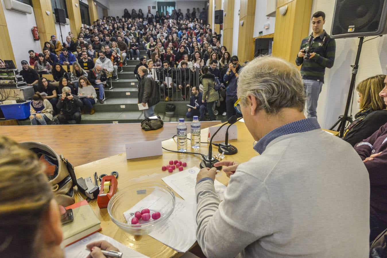 Sorteo de actuación de murgas del Carnaval de Badajoz 2016