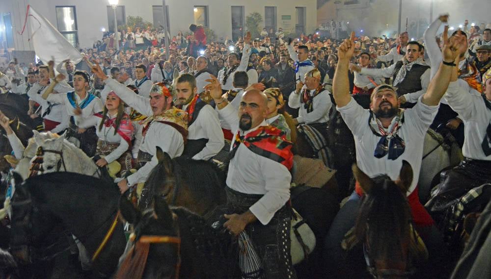 Júbilo y devoción en Navalvillar de Pela por San Antón