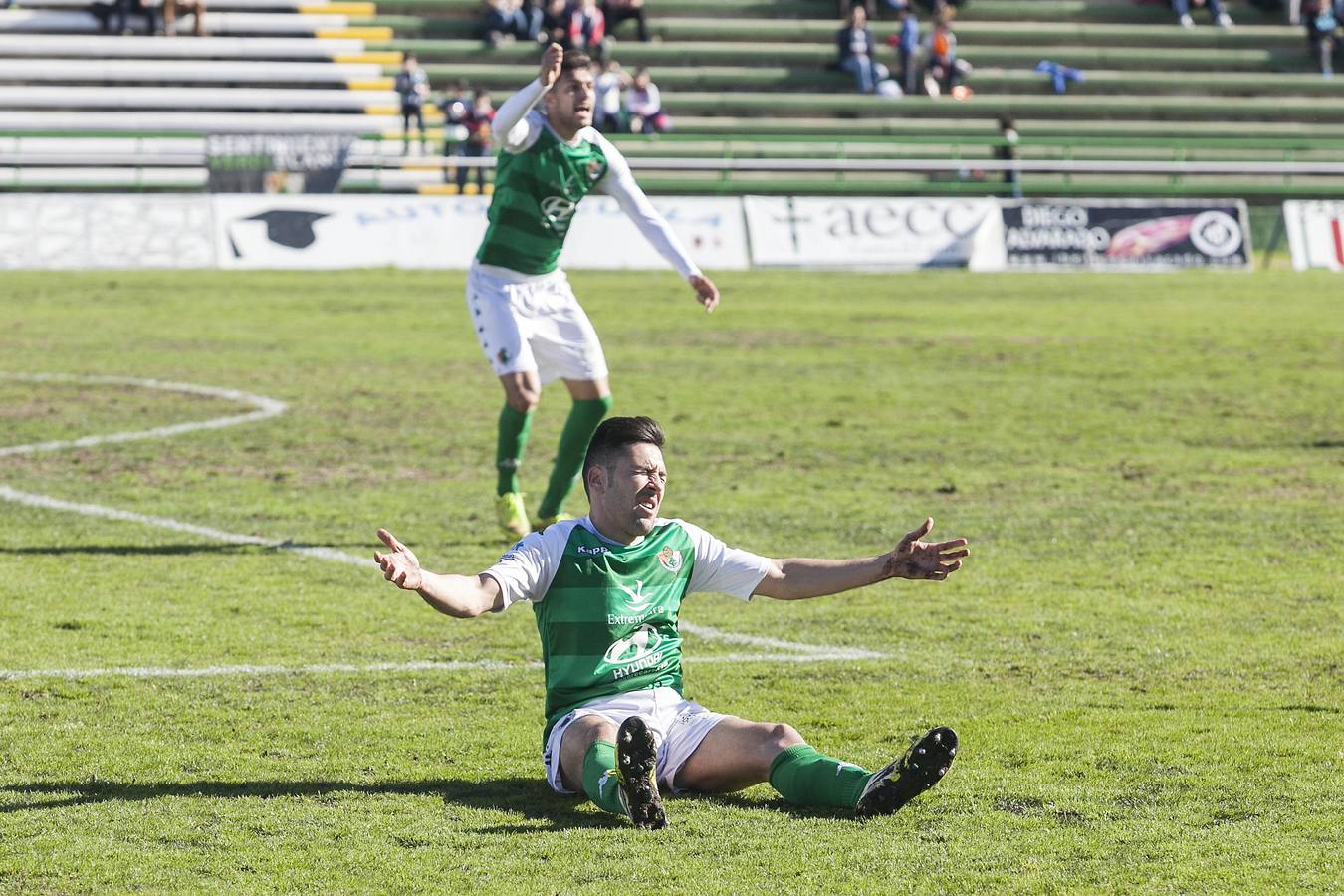 Cacereño 0- Somozas 2