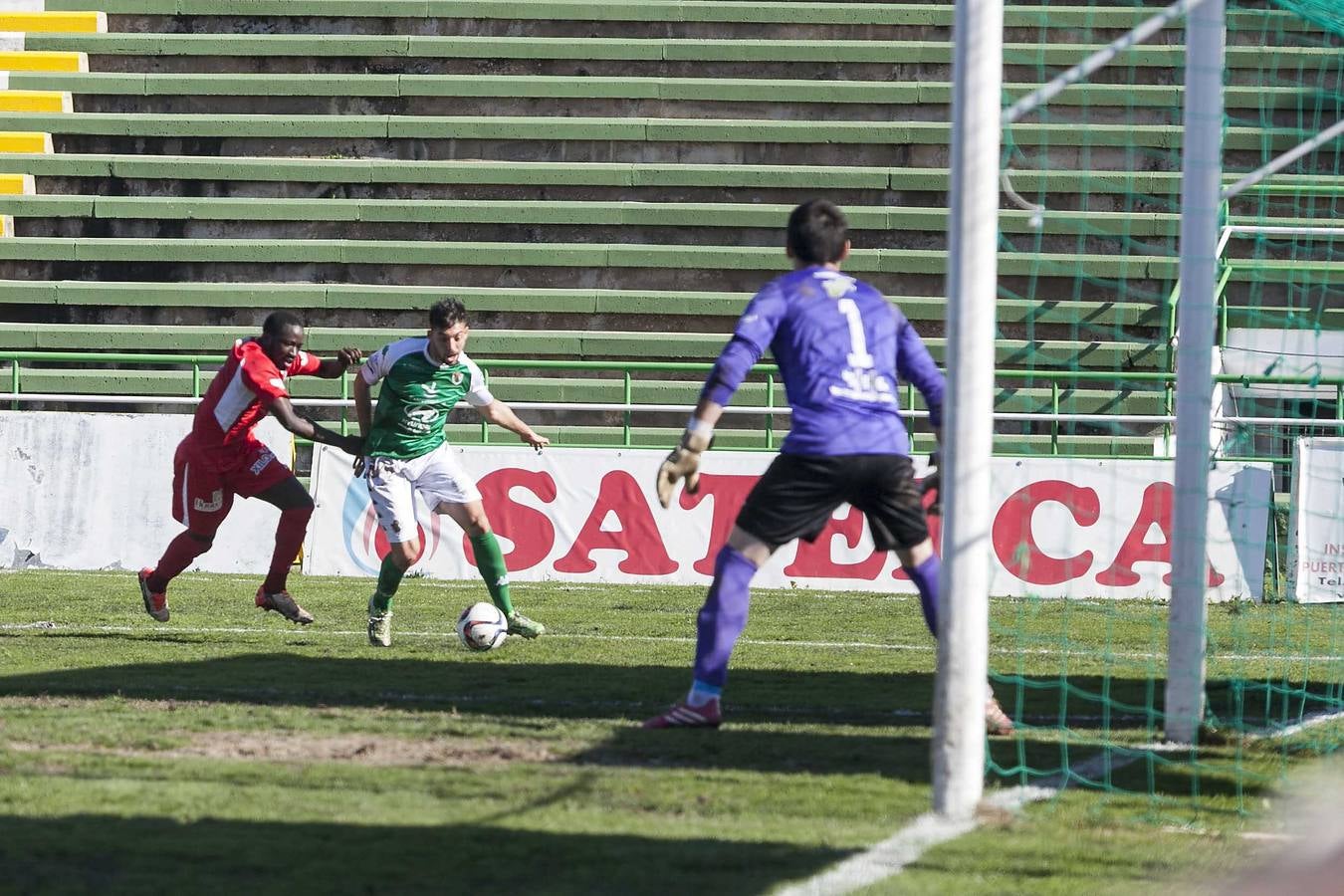 Cacereño 0- Somozas 2