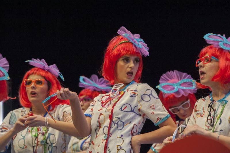 Actuación de Las Nenukas.