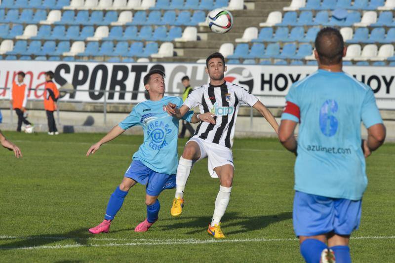 Victoria del CD Badajoz ante el Azuaga (3-2)