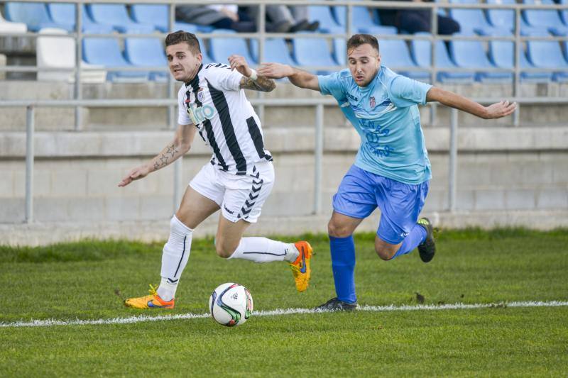 Victoria del CD Badajoz ante el Azuaga (3-2)