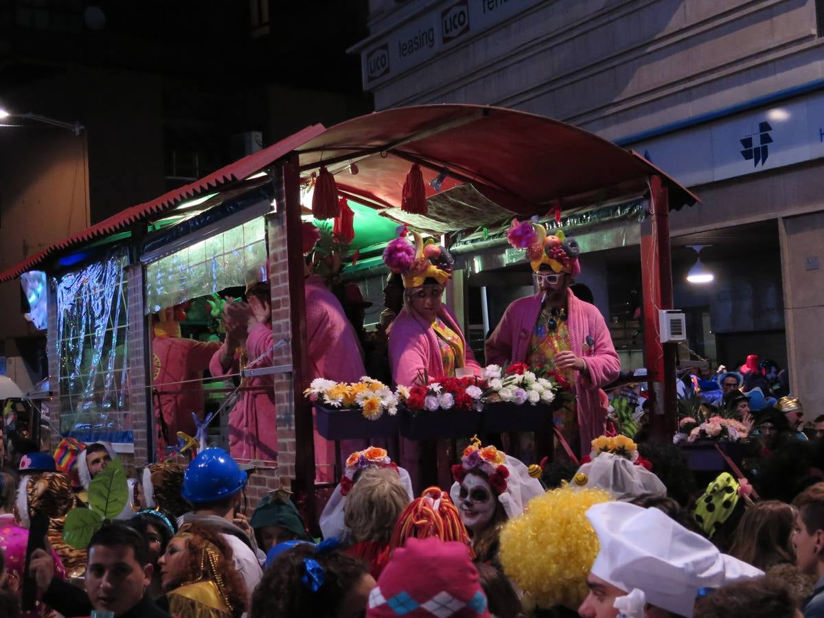 Noche de sábado de Carnaval en Badajoz