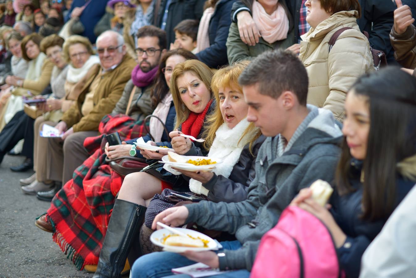 Ambiente en el desfile de comparsas de Badajoz 2016