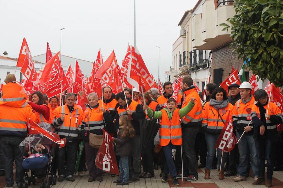 Concentración contra el cierre de la mina Aguablanca en Monesterio