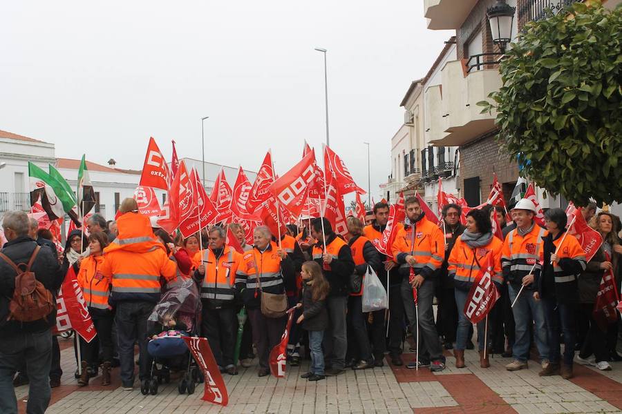 Concentración contra el cierre de la mina Aguablanca en Monesterio