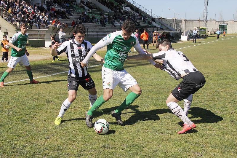 Victoria del Cacereño ante el Lealtad (1-0)