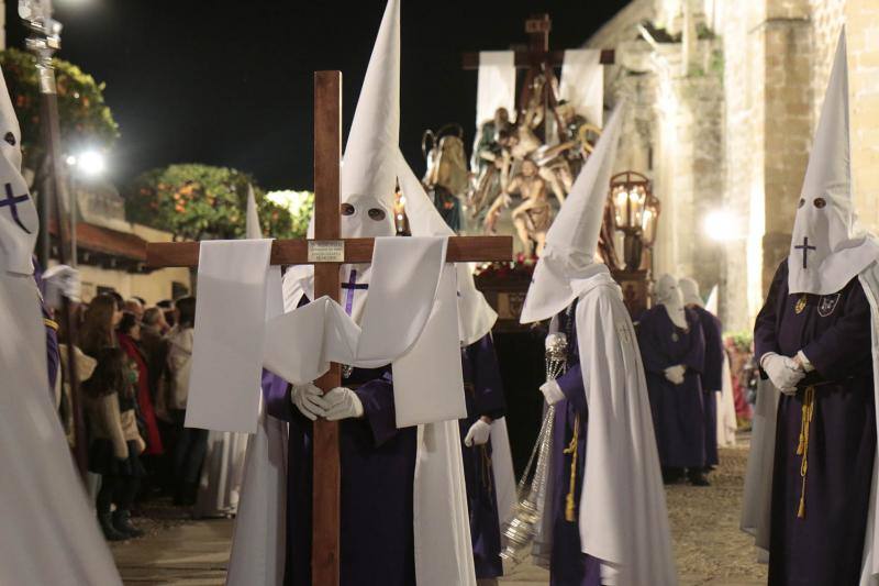 La hermandad del Santisimo Crucifijo y el Descendimiento de La Cruz