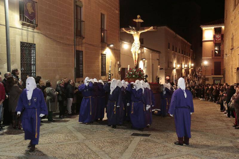 La hermandad del Santisimo Crucifijo y el Descendimiento de La Cruz