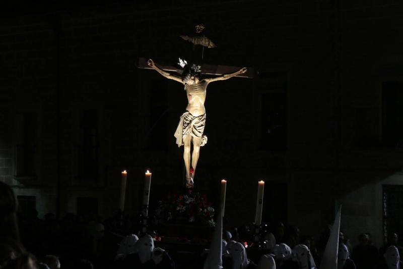 La hermandad del Santisimo Crucifijo y el Descendimiento de La Cruz