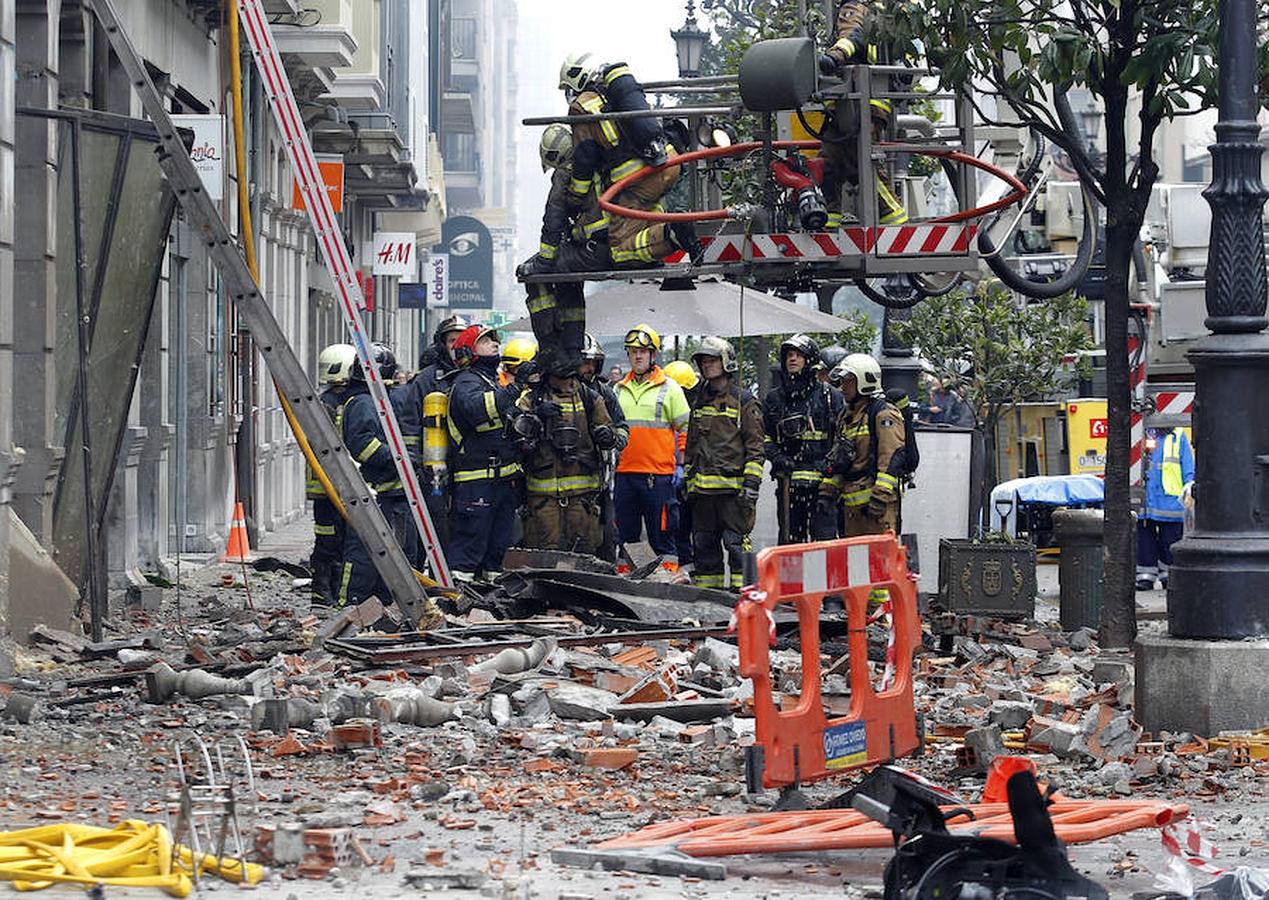 Espectacular incendio en Oviedo