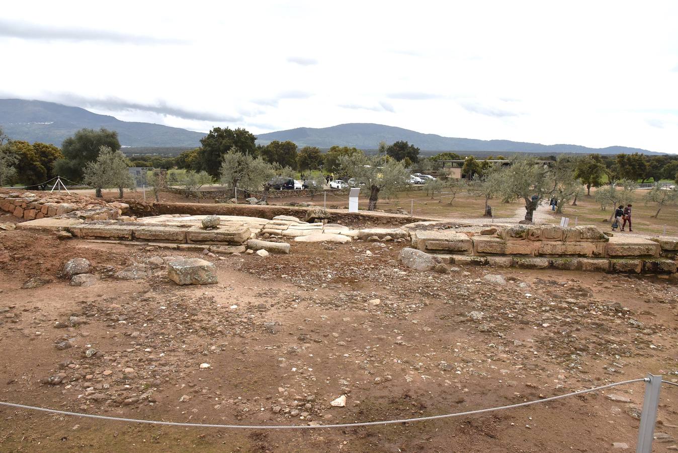 El yacimiento arqueológico de Cáparra recupera su anfiteatro romano