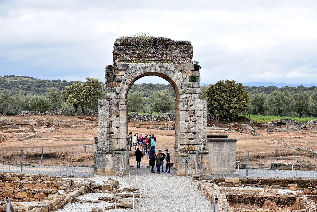 El yacimiento arqueológico de Cáparra recupera su anfiteatro romano