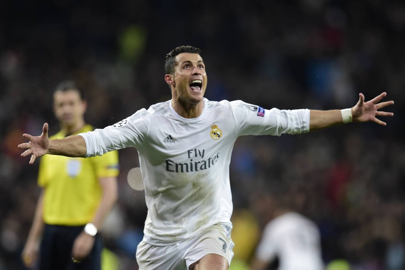 Martes, 12 de abril. El delantero portugués Cristiano Ronaldo fue el artífice de los tres goles marcados al Wolfsburgo alemán que clasificaron al Real Madrid para semifinales de la Liga de Campeones. Fotografías: Agencias