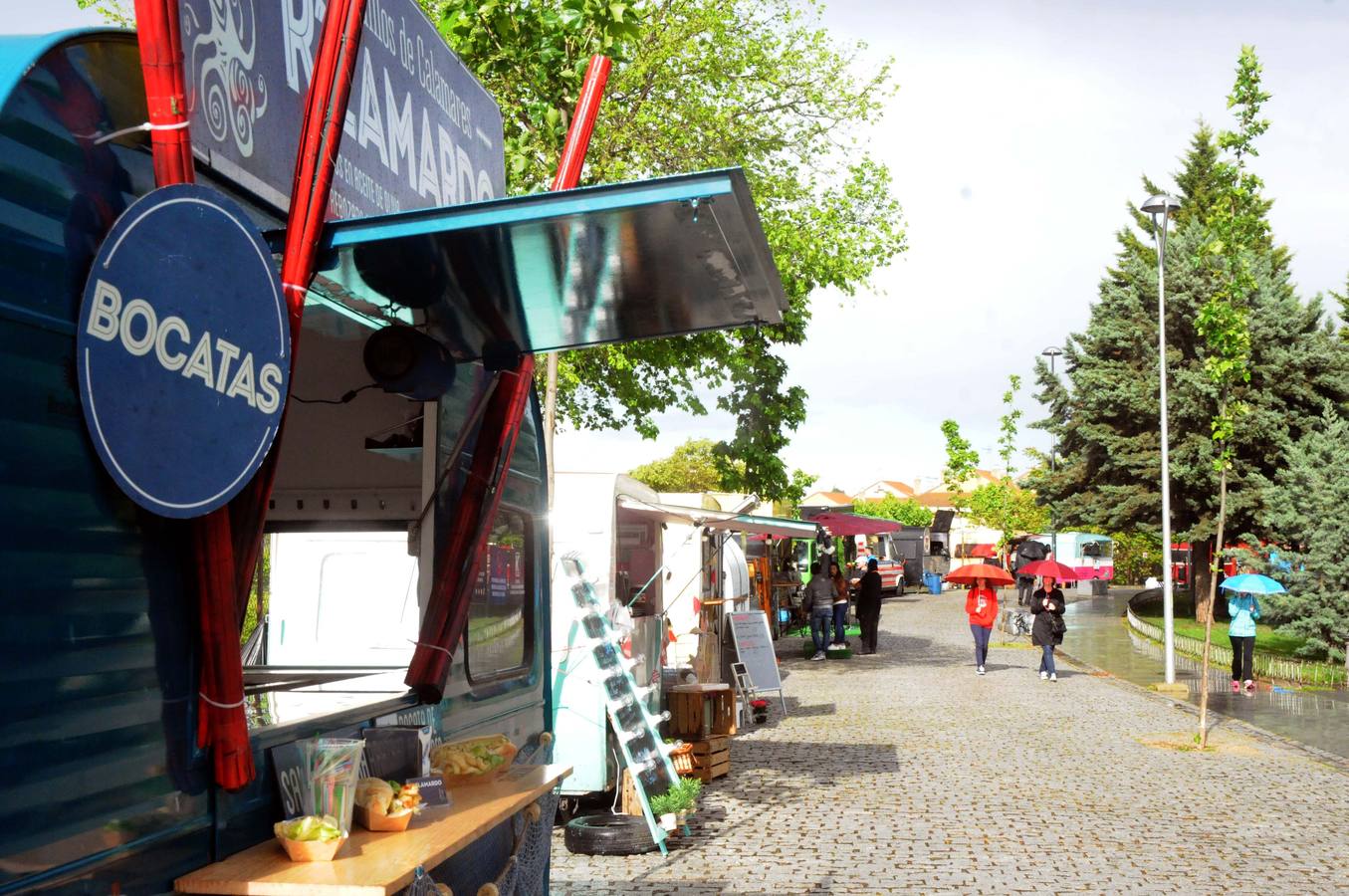 Viernes, 13 de mayo:  Quince camiones de comida callejera y cerveza artesana llegaron a Mérida para inaugurar el Food Truck Festival. Fotografía: Brígido Fernández