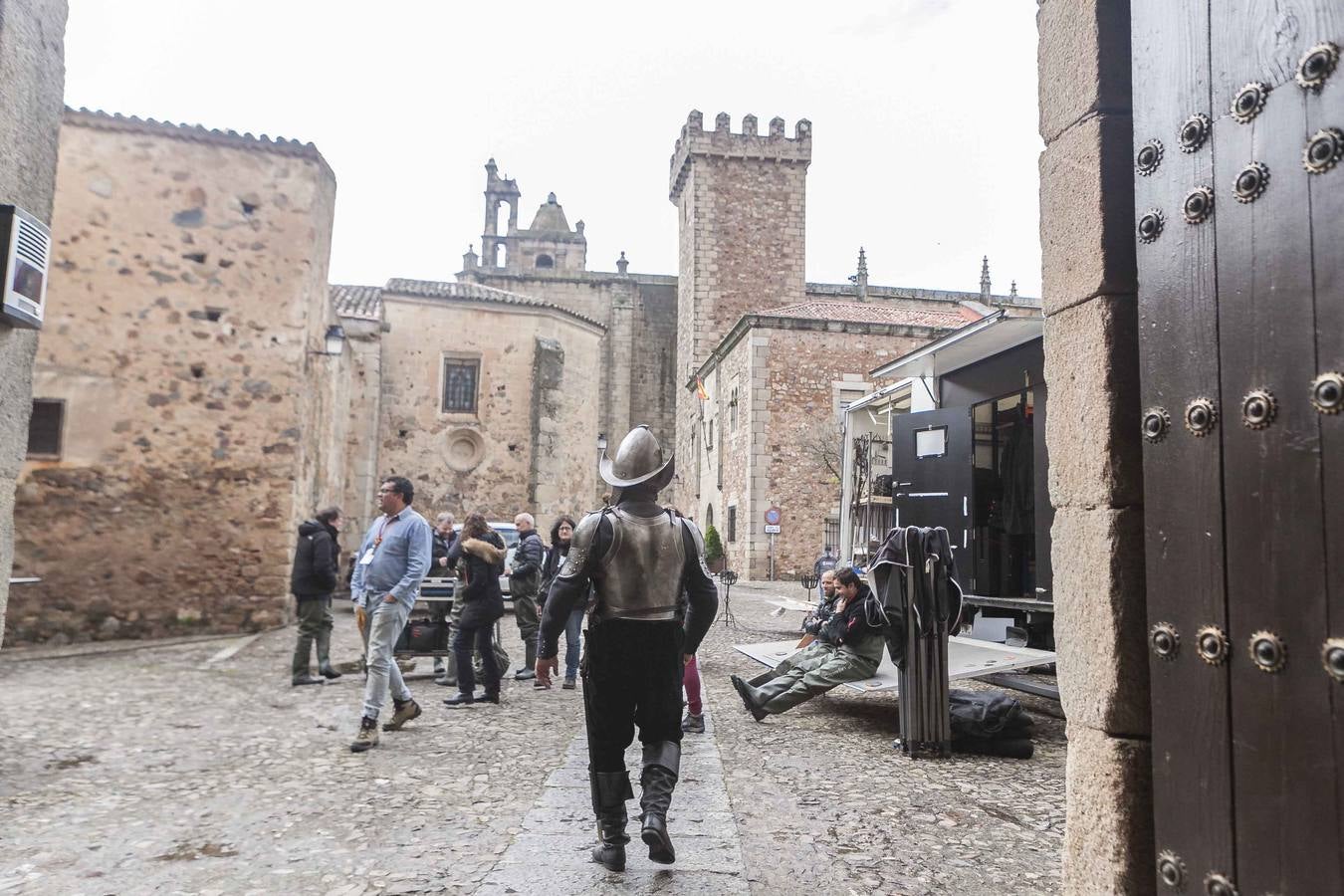 Martes, 10 de mayo. Comienza el rodaje del capítulo piloto de 'Still Star Crossed', serie basada 'Romeo y Julieta' en Cáceres Fotografías: Jorge Rey